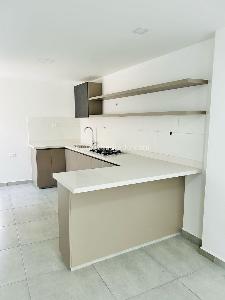 Apartamento de 3 alcobas en venta en Manchester, Bello, 85 m² · foto 13 de 20