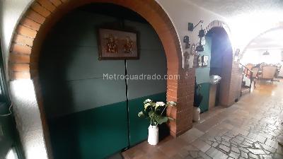 Casa de 5 alcobas en venta en Modelia Casa, Bogotá, 196 m² · foto 2 de 17