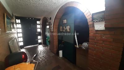 Casa de 5 alcobas en venta en Modelia Casa, Bogotá, 196 m² · foto 3 de 17