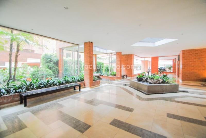 Piso – Bogotá, Chicó Lago - Vista 2