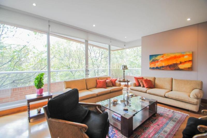 Piso – Bogotá, Chicó Lago - Más