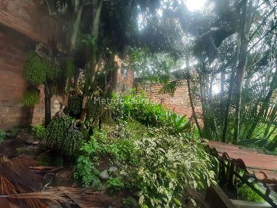 Casa de 5 alcobas en venta en San Antonio, Cali, 370 m² · foto 13 de 16