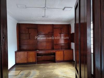 Casa de 5 alcobas en venta en Palermo Marly, Bogotá, 244 m² · foto 12 de 20
