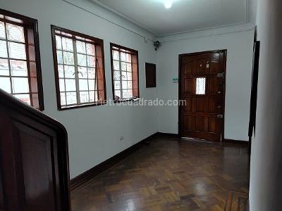 Casa de 5 alcobas en venta en Palermo Marly, Bogotá, 244 m² · foto 5 de 20