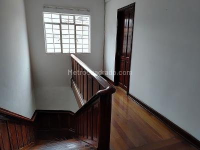 Casa de 5 alcobas en venta en Palermo Marly, Bogotá, 244 m² · foto 6 de 20