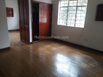 Casa de 5 alcobas en venta en Palermo Marly, Bogotá, 244 m² · foto 8 de 20