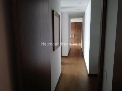 Apartamento de 3 alcobas en venta en Colina Campestre, Bogotá, 128 m² · foto 16 de 19