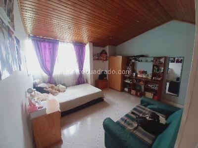 Casa de 4 alcobas en venta en Americas Occidental Mandalay, Bogotá, 140 m² · foto 12 de 19