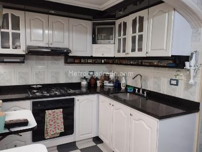 Casa de 4 alcobas en venta en Americas Occidental Mandalay, Bogotá, 140 m² · foto 6 de 19