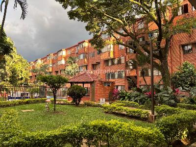 Apartamento de 3 alcobas en venta en Santa Anita, Cali, 82 m² · foto 3 de 15