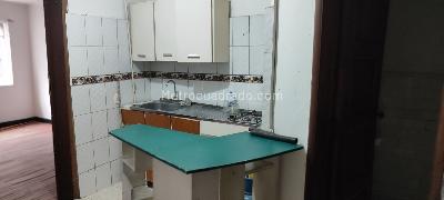 Apartamento de 3 alcobas en arriendo en Samper Mendoza, Bogotá, 80 m² · foto 2 de 4