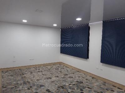 Casa de 5 alcobas en venta en El Gran Limonar, Cali, 420 m² · foto 4 de 10