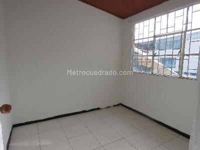 Casa de 5 alcobas en venta en El Tejar, Bogotá, 288 m² · foto 10 de 18