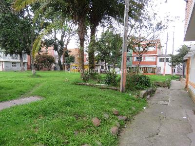 Casa de 5 alcobas en venta en El Tejar, Bogotá, 288 m² · foto 15 de 18