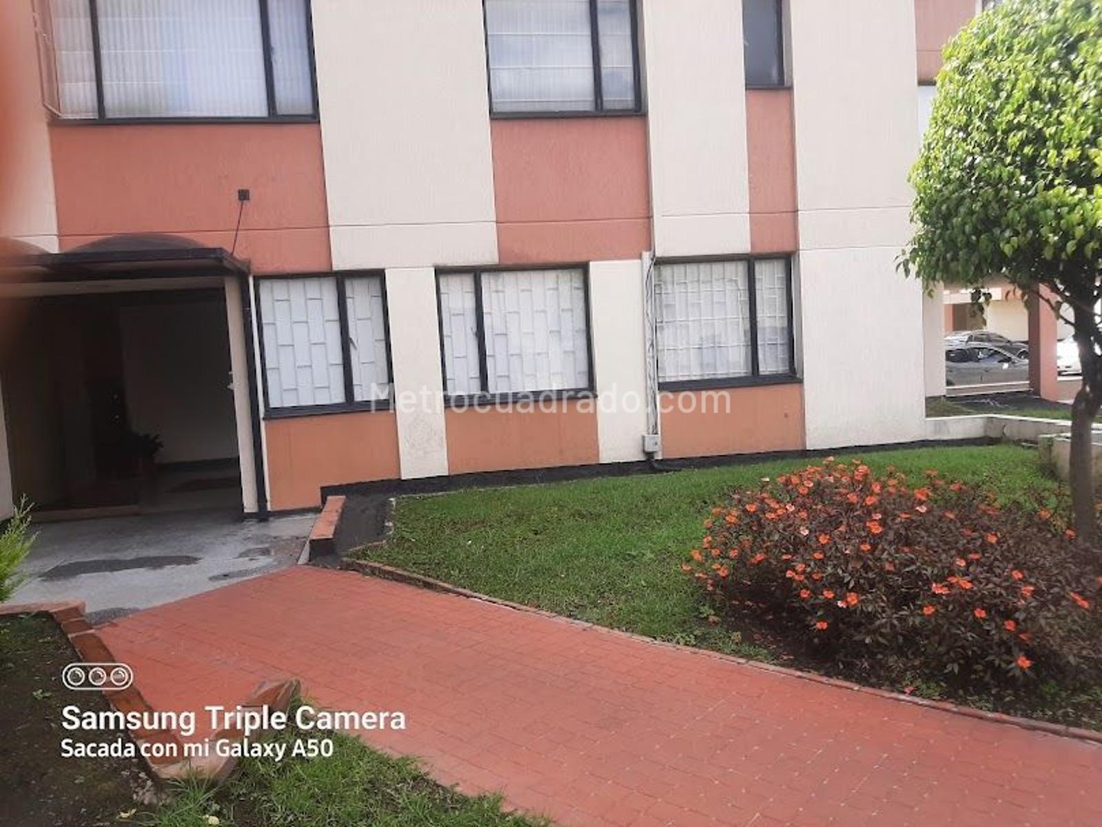 Apartamento en Arriendo  NIZA PUENTE LARGO Chicó