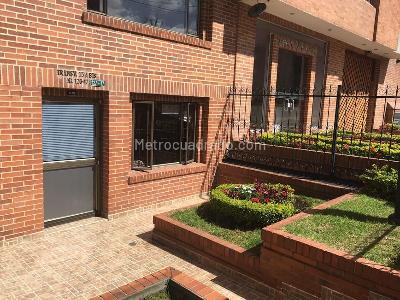 Apartamento de 1 alcoba en arriendo en La Carolina Santa Barbara, Bogotá, 30 m² · foto 2 de 10