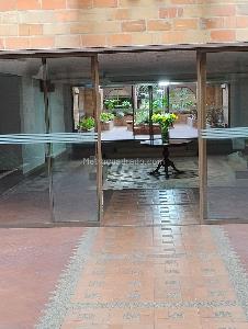 Apartamento de 2 alcobas en venta en Acacias De Belmira, Bogotá, 63 m² · foto 3 de 20