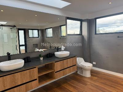 Casa de 5 alcobas en venta en Condominio San Jacinto, Chía, 1038 m² · foto 18 de 20