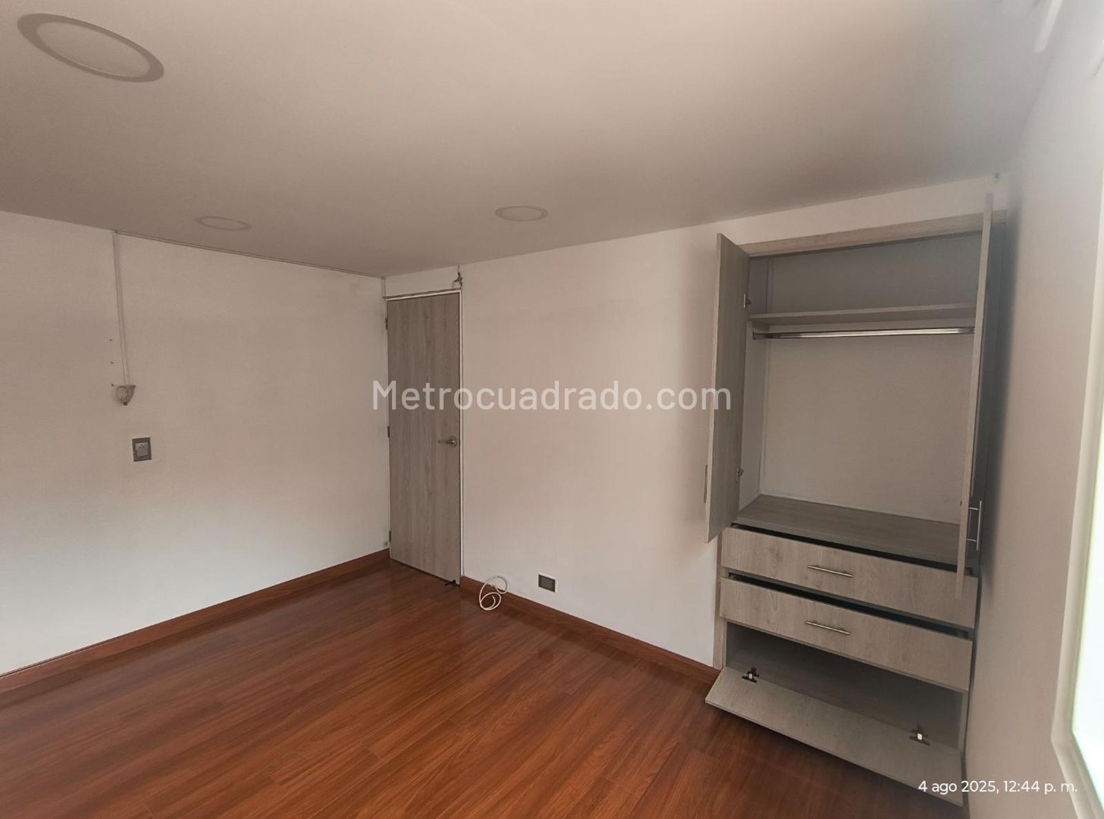 Apartamento en Venta  CEDRITOS Cedritos