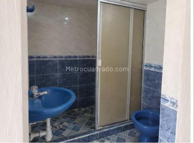 Casa de 5 alcobas en venta en Cambulos, Girardot, 95 m² · foto 6 de 14