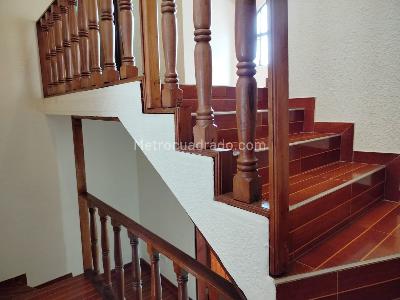 Casa de 4 alcobas en venta en Gilmar, Bogotá, 210 m² · foto 2 de 20