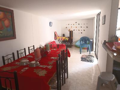Casa de 3 alcobas en venta en Condominio Bello Horizonte, Girardot, 90 m² · foto 4 de 10