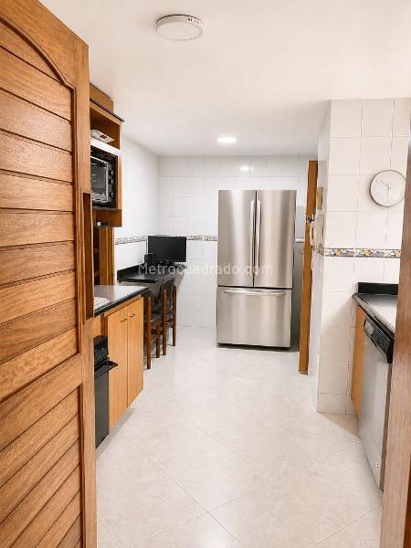 Piso – Bogotá, Santa Bárbara, Localidad Usaquén - Más