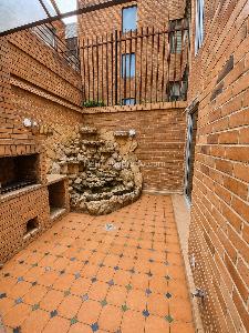 Apartamento de 4 alcobas en venta en Chico San Patricio, Bogotá, 195 m² · foto 7 de 17