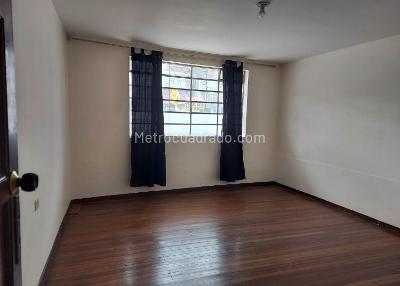 Casa en venta en Santa Sofia, Bogotá · foto 2 de 11
