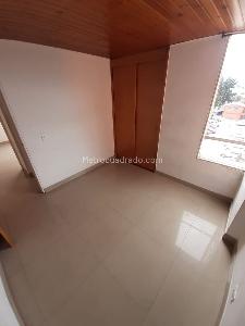 Apartamento en venta en Portales De Villa Luz, Bogotá · foto 2 de 20