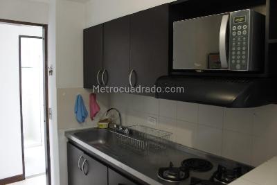 Apartamento de 2 alcobas en venta en El Poblado, Medellín, 55 m² · foto 8 de 16