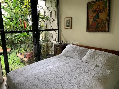 Casa de 5 alcobas en venta en Belen Malibu, Medellín, 220 m² · foto 4 de 18