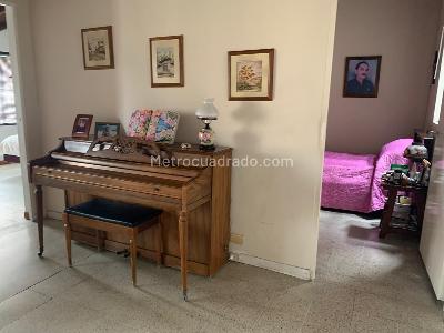 Casa de 5 alcobas en venta en Belen Malibu, Medellín, 220 m² · foto 9 de 18