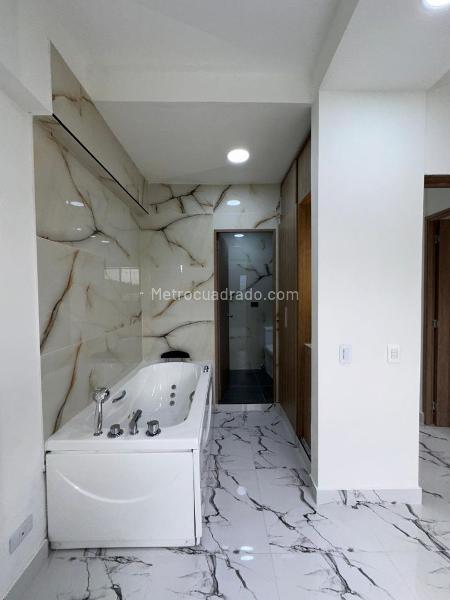 Apartamento en arriendo de 3 habitaciones en Niquia - 6