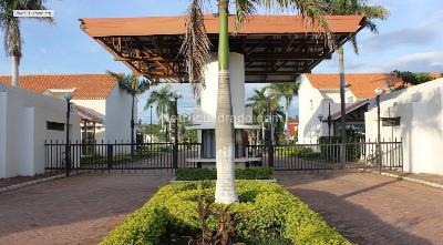 Casa de 3 alcobas en venta en Condominio Madeira, Girardot, 84 m² · foto 3 de 10