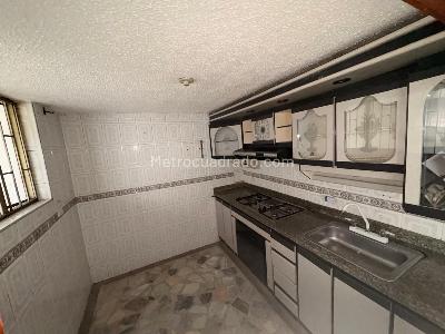 Casa de 5 alcobas en venta en Santa Rita, Bogotá, 140 m² · foto 4 de 20
