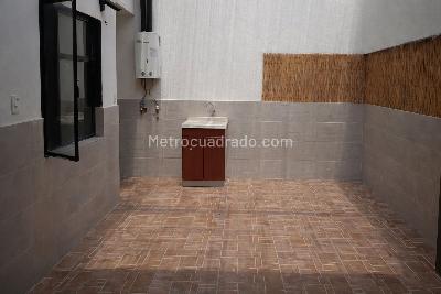Casa de 5 alcobas en venta en Castilla, Bogotá, 224 m² · foto 10 de 20