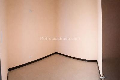 Casa de 5 alcobas en venta en Castilla, Bogotá, 224 m² · foto 14 de 20