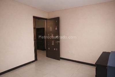 Casa de 5 alcobas en venta en Castilla, Bogotá, 224 m² · foto 16 de 20