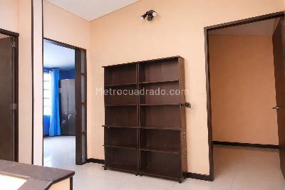 Casa de 5 alcobas en venta en Castilla, Bogotá, 224 m² · foto 18 de 20