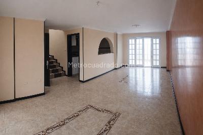 Casa de 5 alcobas en venta en Castilla, Bogotá, 224 m² · foto 6 de 20