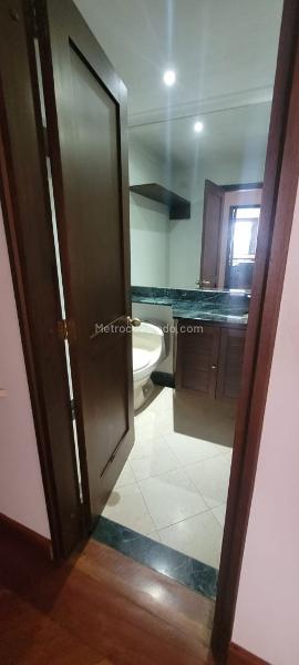 Bright 2BR Apartment in El Poblado El Tesoro - 4