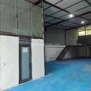Warehouse for rent in BARIO PUENTE CAIDO CERCA DE LA ROTONDA DE RIO OCOA ZONA PRIVADA SECTOR AMARILO, Villavicencio