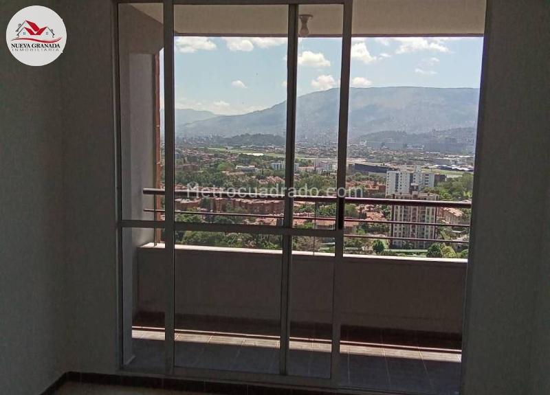 High-Floor 3BR Apartment in Belún La Mota - 3