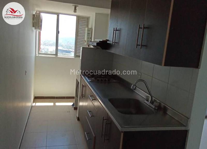 High-Floor 3BR Apartment in Belún La Mota - 9
