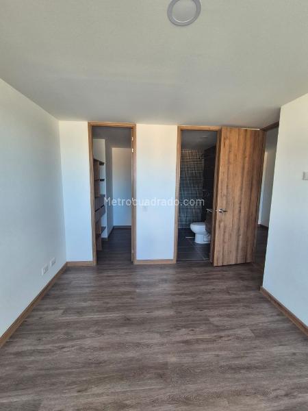 Apartamento en arriendo de 3 habitaciones en El Diamante 2 - 7