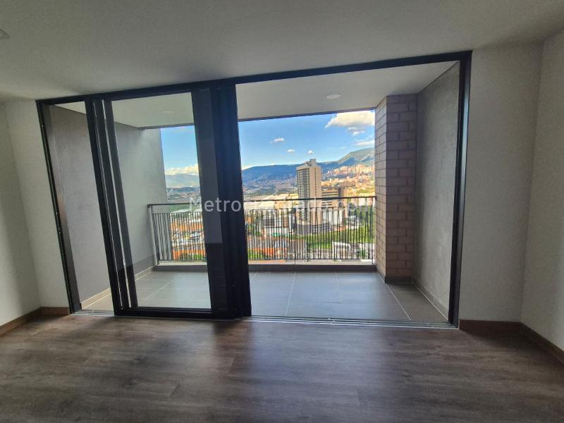 Apartamento en arriendo de 3 habitaciones en El Diamante 2 - 6