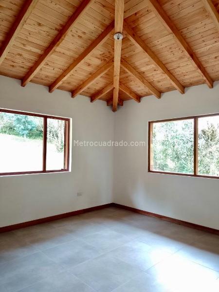 Casa de 2 Alcobas en Santa Elena, Medellín - 5