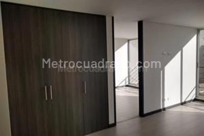 Apartaestudio en arriendo en Britalia Norte, Bogotá, 44 m² · foto 3 de 20
