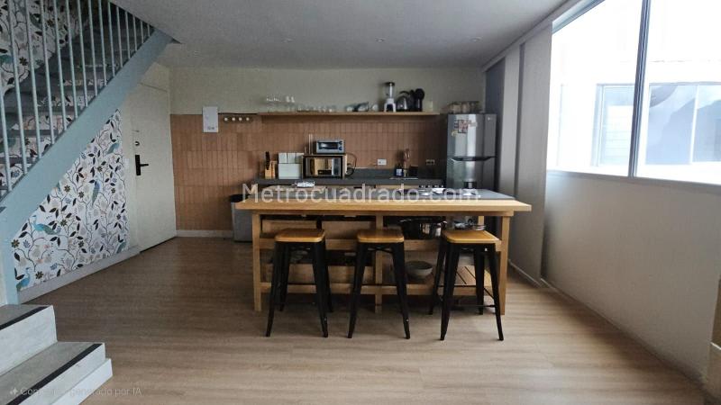 Modern 1BR Duplex in El Poblado Manila - 7